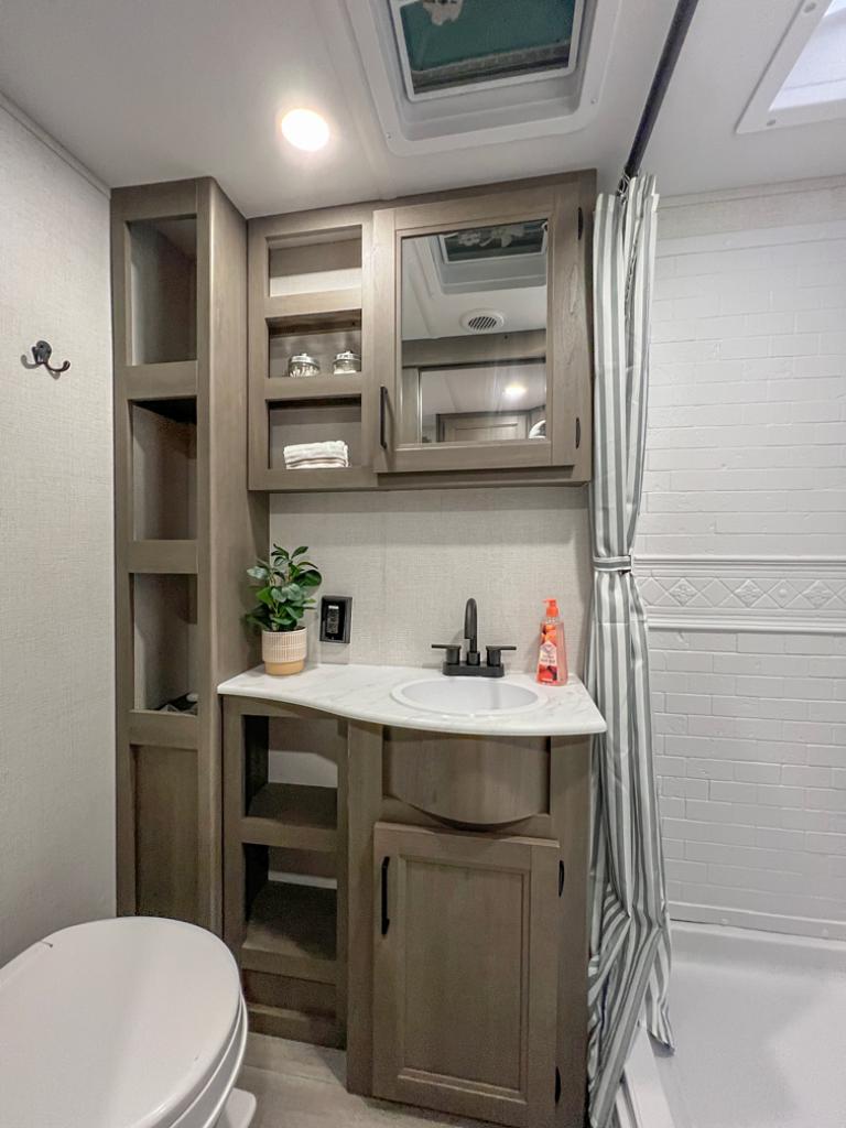 Transcend XPLOR 25MLX Bathroom