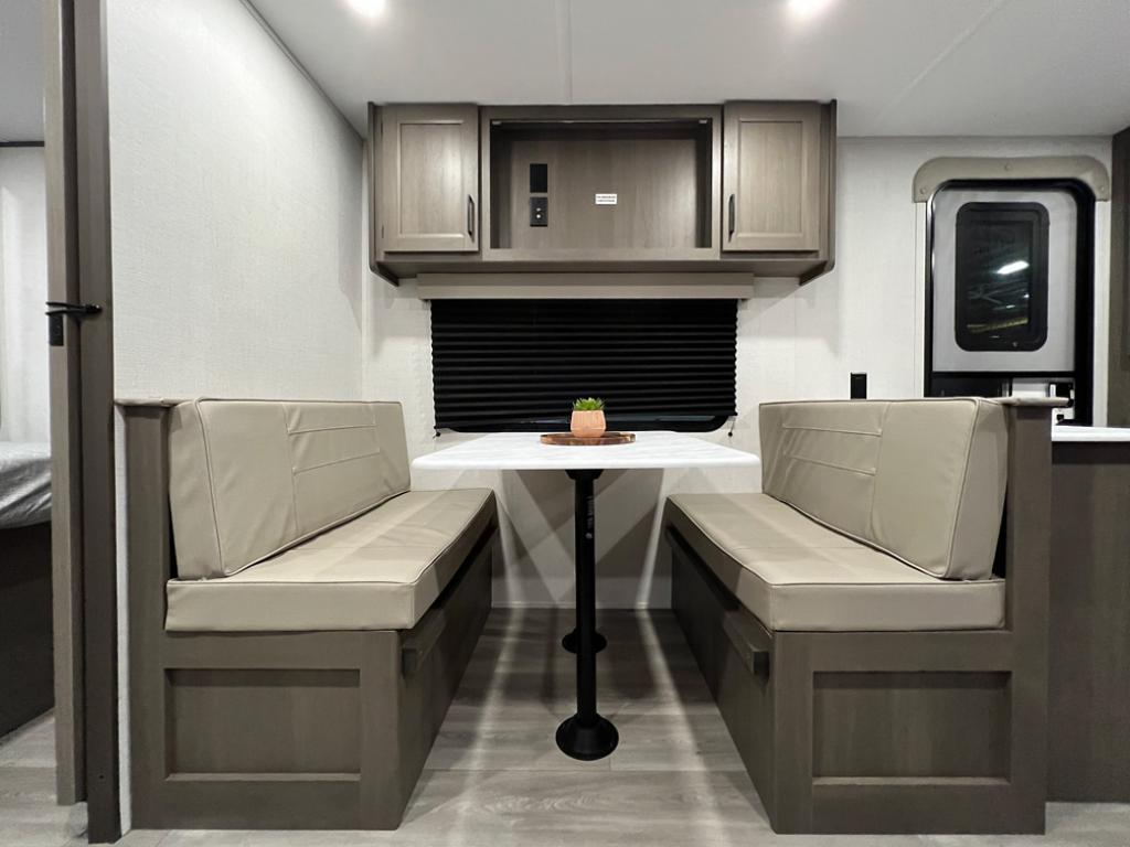 Transcend XPLOR 25MLX Dinette