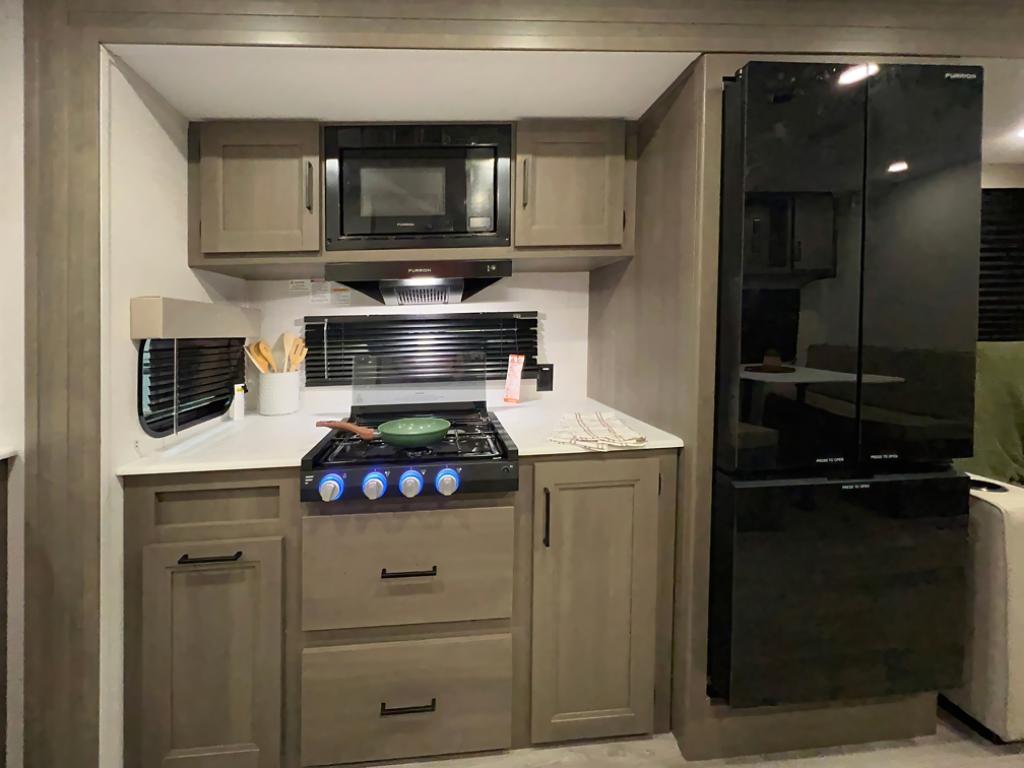 Transcend XPLOR 25MLX Kitchen