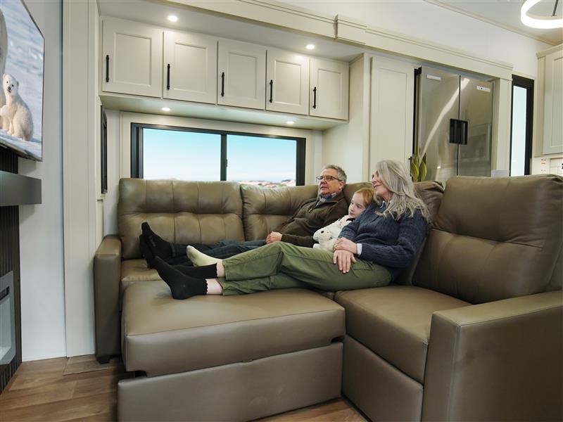 Solitude 414LJMJ L-Shape Sofa with Pull-Out Ottoman